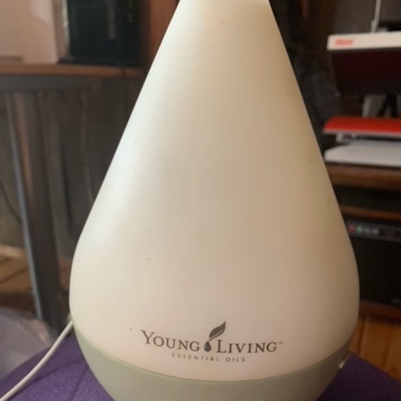 Dewdrop Youngliving Diffuser